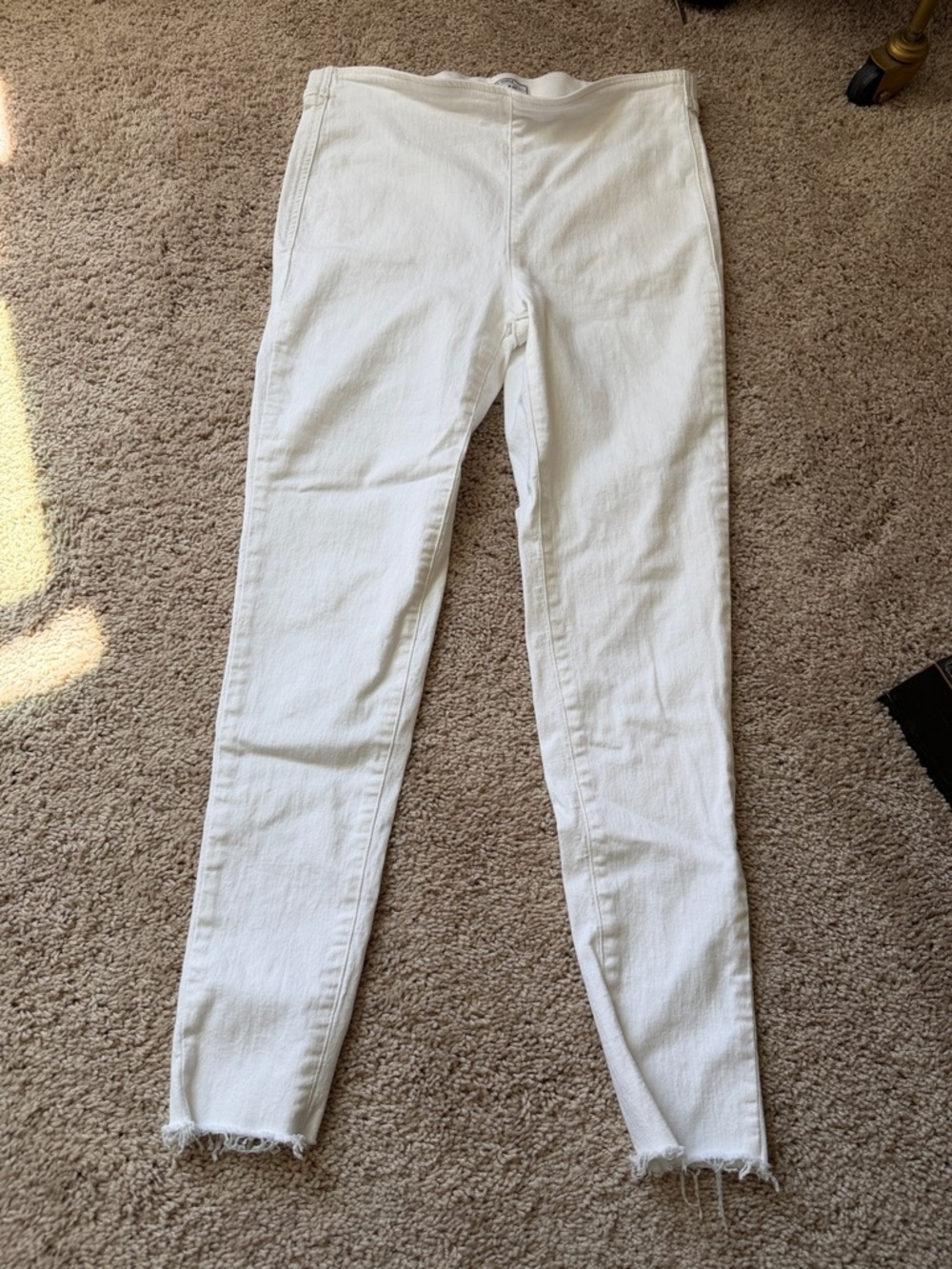 Free People White Skinny Jeans with Frayed Hem